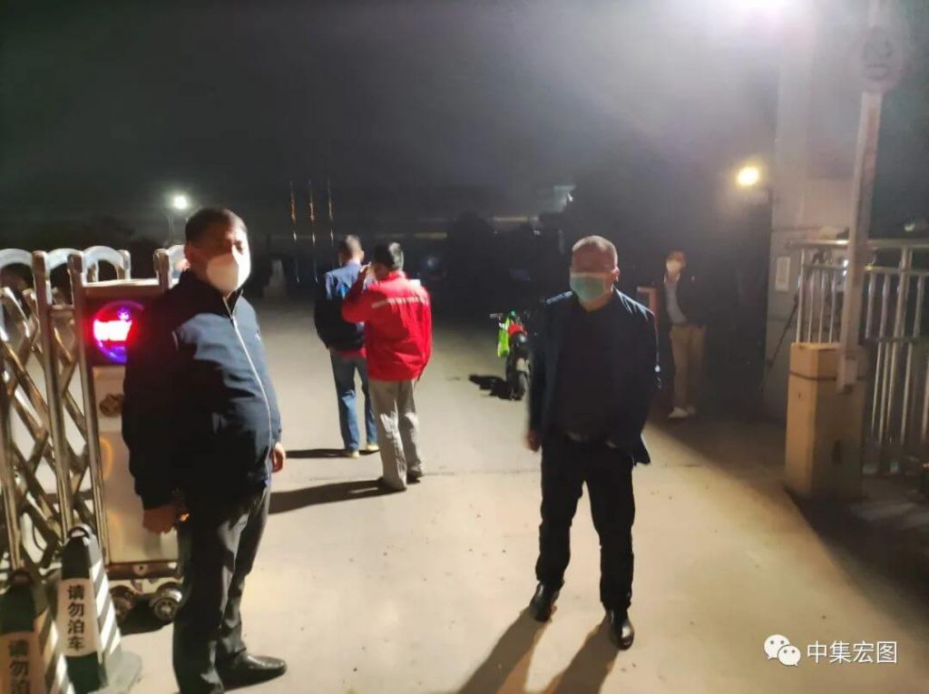 疫情再次来袭我们依旧义无反顾1